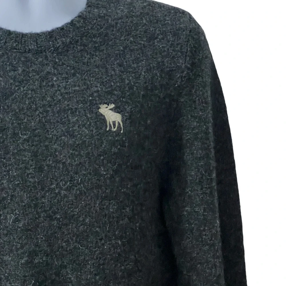 Abercrombie & Fitch classic crewneck
